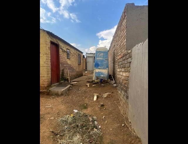 2 BEDROOM HOUSE FOR SALE IN DEVLAND